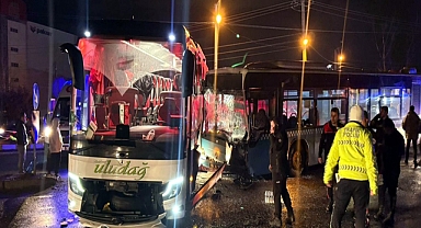 Tekirdağ'da yolcu otobüsü ile halk otobüsü çarpıştı; 9 yaralı