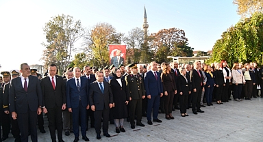 Tekirdağ'ın Kurtuluşunun 103. Yılı Münasebetiyle Çelenk Sunma Töreni Düzenlendi