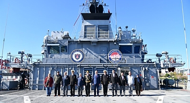 Vali Soytürk TCG Alemdar Gemisi’ni Ziyaret Etti