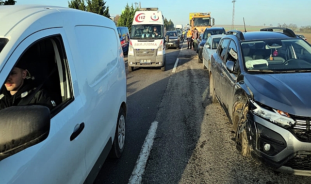 Edirne'de 10 aracın karıştığı zincirleme kaza; 5 yaralı