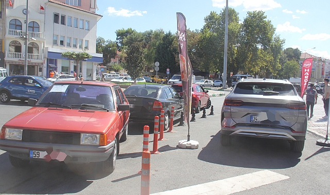 Kırklareli'nde Uygunsuz Park Trafiği Felç Ediyor