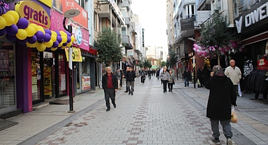 Kırklareli'nde Vatandaşlar Aralık Ayı İndirimlerini Kovalıyor