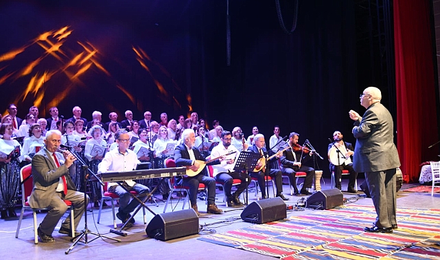 Vali Soytürk "İlden ile, Gönülden Gönüle Türkülerimiz" Konserine Katıldı