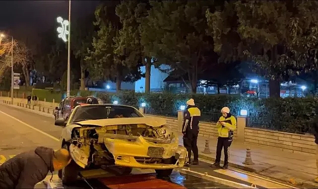 Çorlu'da üç aracın karıştığı kazada; 1 yaralı