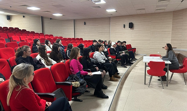 Öğrencilerden Lüleburgaz Devlet Hastanesi'ne Eğitici Ziyaret