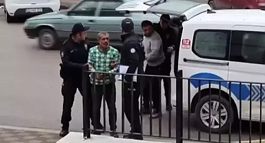 Yurt dışına kaçmak isteyen 2 firari hükümlü, ormanda yakalandı