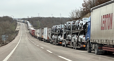 Hamzabeyli Sınır Kapısı'nda 11 kilometre TIR kuyruğu