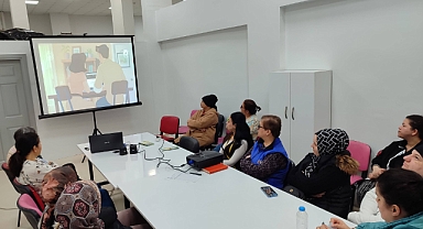 Kırklareli'nde "Aile ve İnternet" Eğitimi Düzenlendi