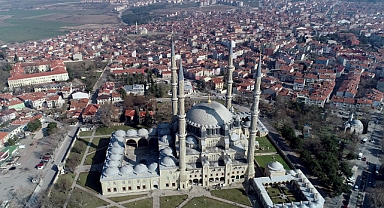 Restorasyonunda sona gelinen Selimiye Camii'nde, 'ramazanda ibadet' için gün sayılıyor