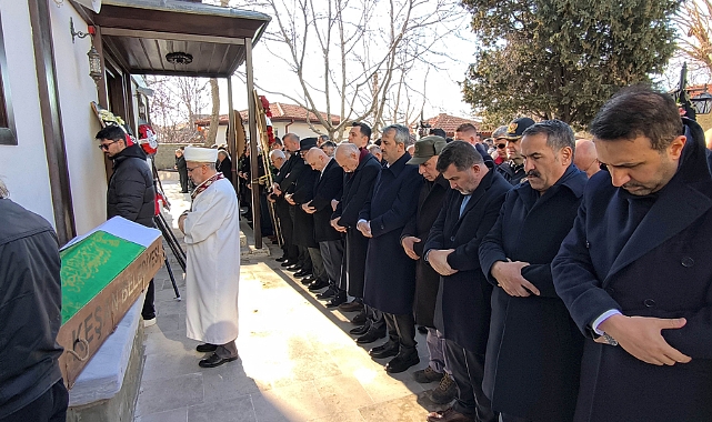 AK Parti'li Aksal'ın babası son yolculuğuna uğurlandı