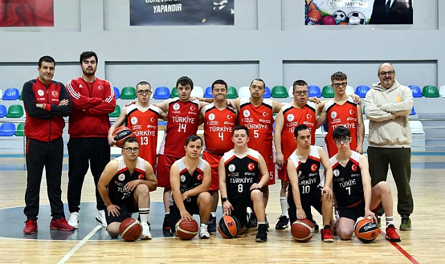 Down Sendromlular Basketbol Milli Takımı Antrenörü Ercan: Başarılarla ailelerin bakış açısı değişti