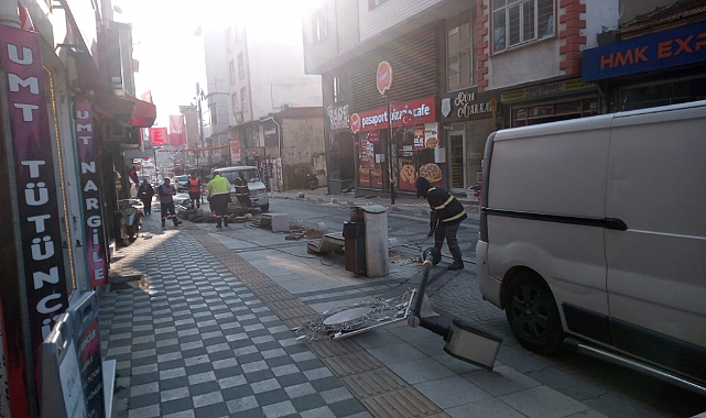 Kırklareli'de Karaumur Caddesi Işıklandırmaları Yenileniyor