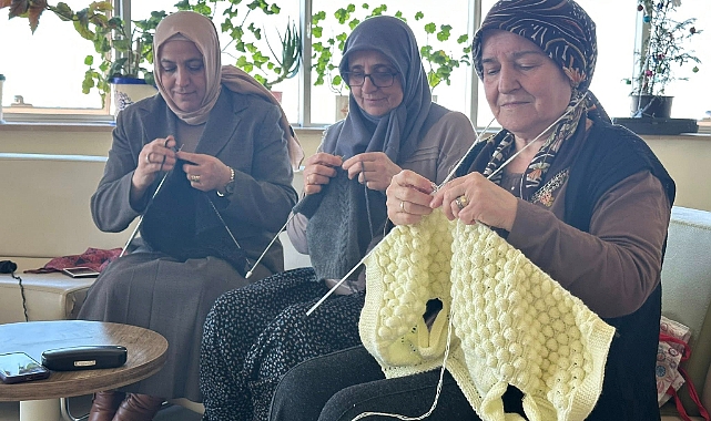 Kırklareli'nde Hasta Yakınlarına Moral Veren Örgü Kursu