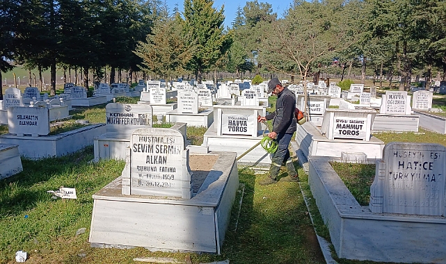 Pehlivanköy'de Bayram Öncesi Mezarlık Temizliği
