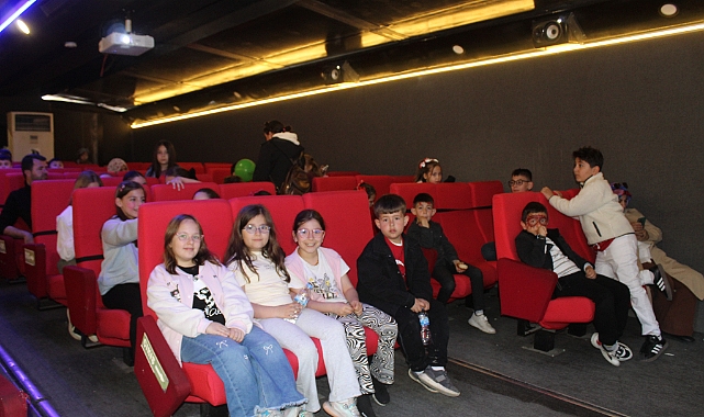 Çocuklara Bayram Sürprizi! Kırklareli'nde Ücretsiz Sinema Keyfi