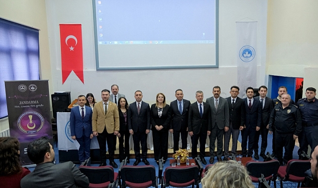 Gençleri Hedef Alan Tehlike: Babaeski'de Farkındalık Paneli