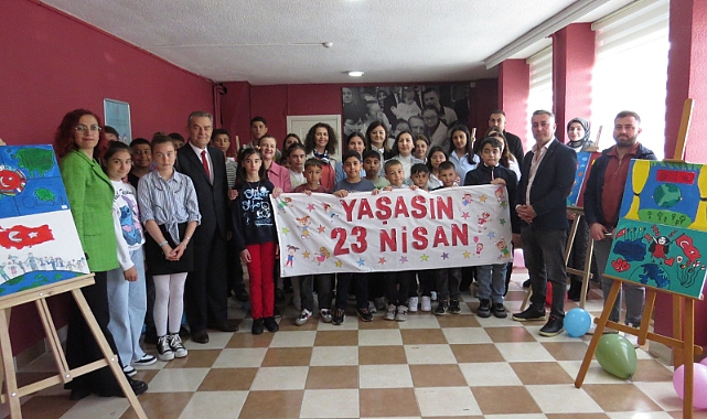 Kırklareli'nde 23 Nisan'a Özel Sergi Açıldı