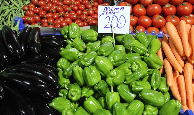 Kırklareli'nde Sebze Fiyatları Cep Yakıyor! Dolma Biber Rekor Kırdı