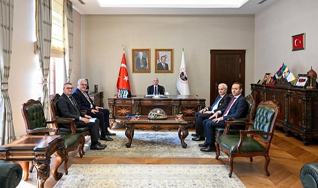 Kırklareli Valiliği'nde Önemli Zirve: Lüleburgaz Heyeti Vali Uğur Turan'ı Ziyaret Etti