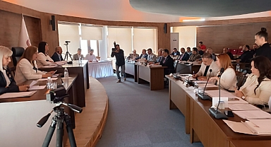 AK Parti'den Halk Ekmek Tepkisi: "Aracı Şirket Neden Var?"