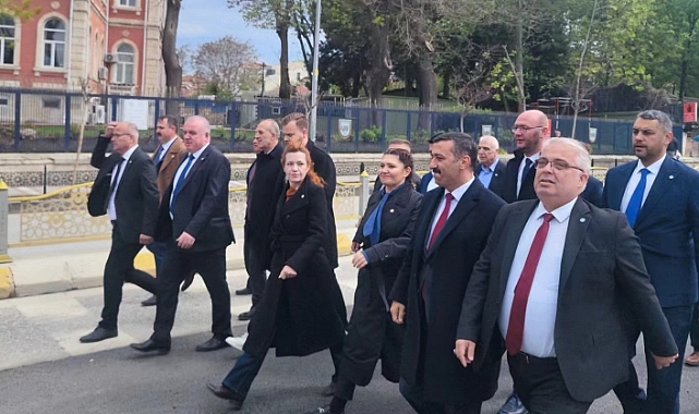 İYİ Parti'den 1 Mayıs'ta Emekçilere Destek