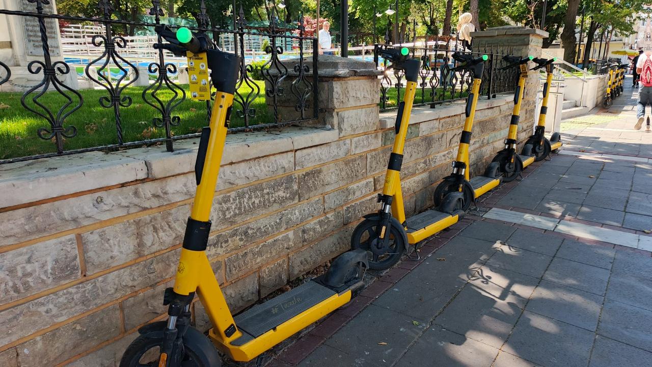 Elektrikli Scooter Kullanacaklar Dikkat!