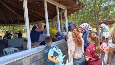 Evrensekiz'de Gökyüzü Renk Cümbüşüne Döndü