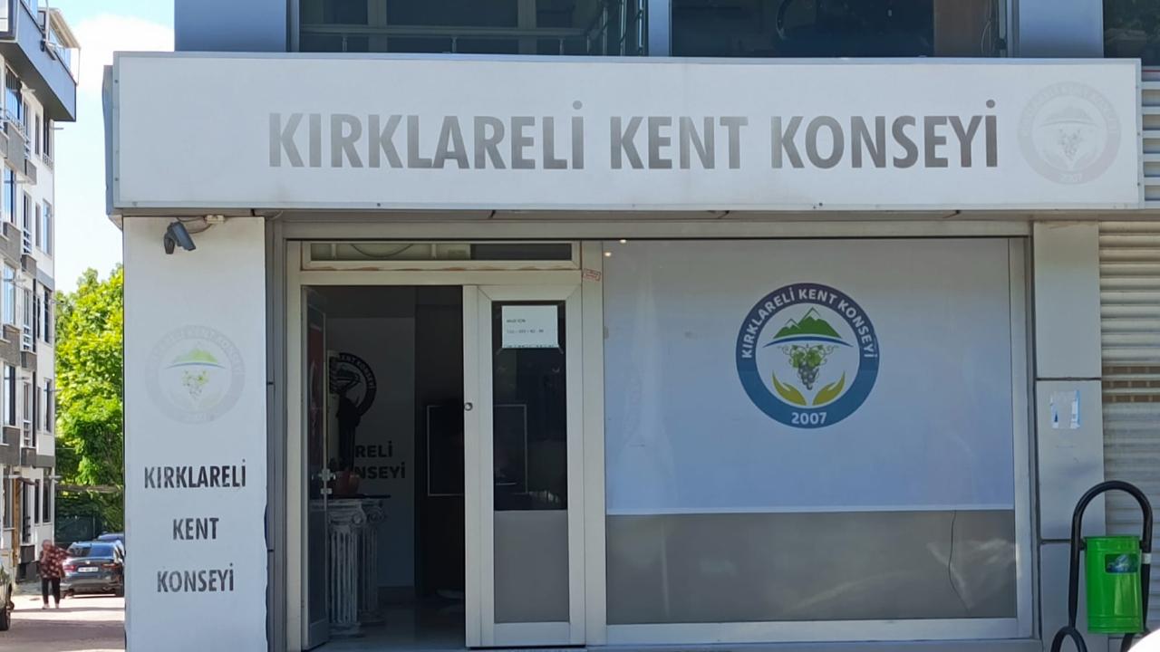 Kent Konseyi Binasında Şaşırtan Tahliye Kararı