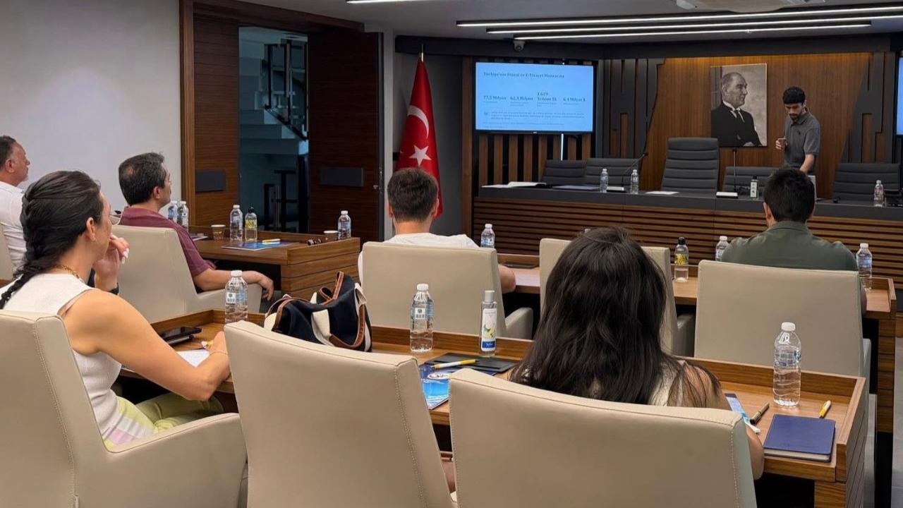 Lüleburgaz’da İş Dünyasına E-Ticaret Eğitimi