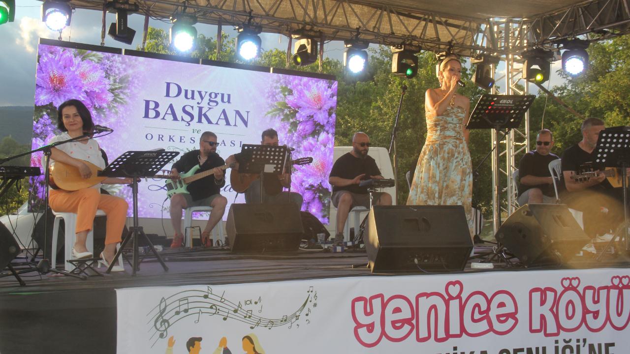 Memleket Sahnesinde Duygu Başkan Coşkusu