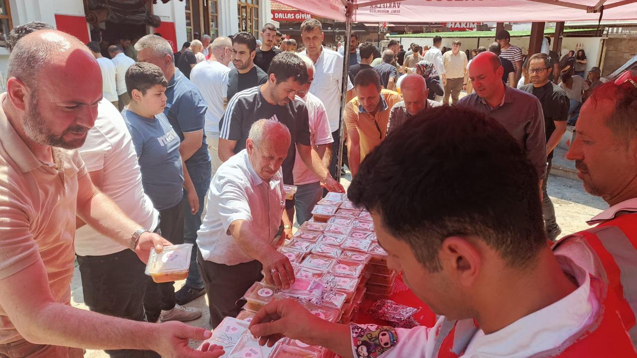Vakıflar'dan Kırklareli'nde Aşure İkramı