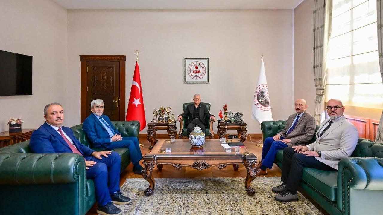 Vali Uğur Turan Eğitimcileri Valilikte Kabul Etti