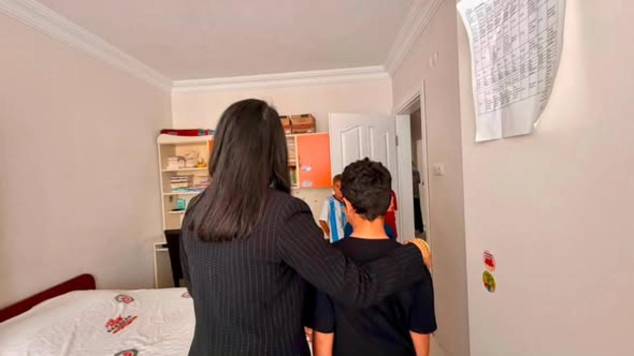 Eda Kumaş’tan Çocuklara Moral ve Destek Ziyareti