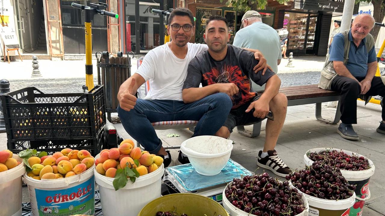 Kırklareli’nde Yerli Meyveler Tezgahların Gözdesi Oldu