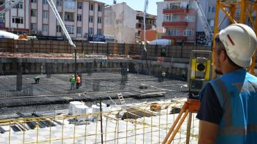 Lüleburgaz’da Katlı Otopark Projesi Hızla Yükseliyor