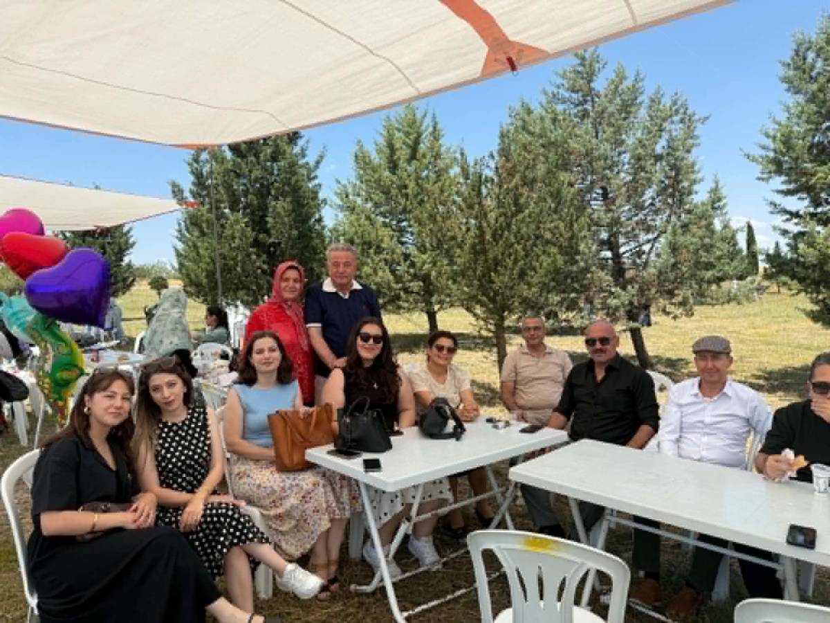 Evrensekiz'de Gökyüzü Renk Cümbüşüne Döndü
