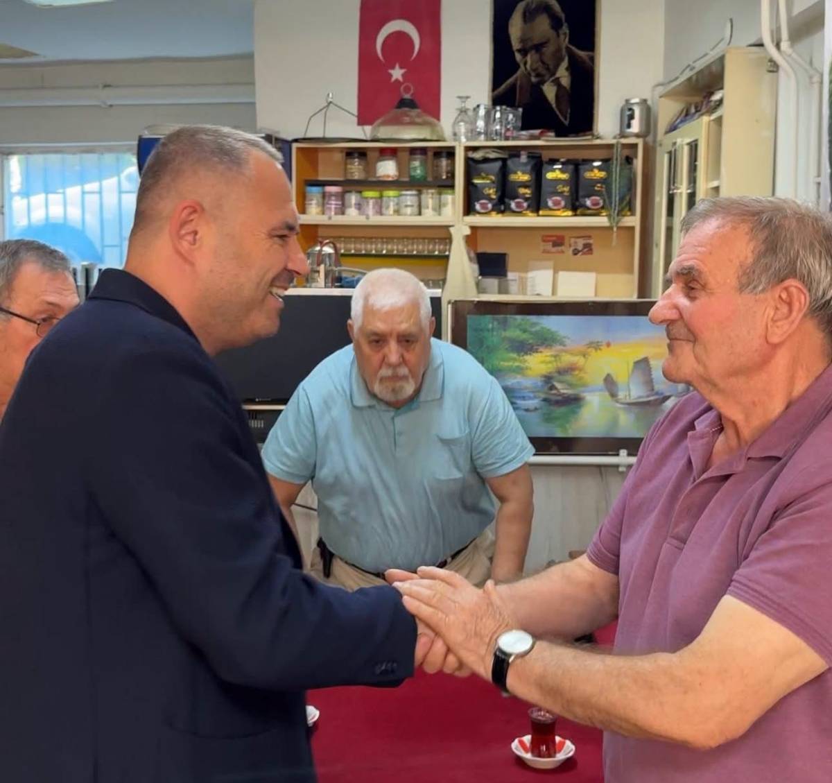 Bulut Kahvehanelerde Vatandaşlarla Buluştu