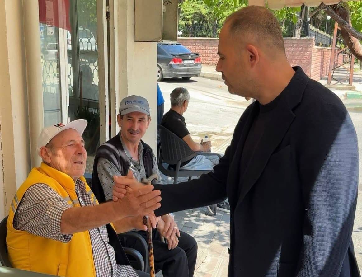 Bulut Kahvehanelerde Vatandaşlarla Buluştu