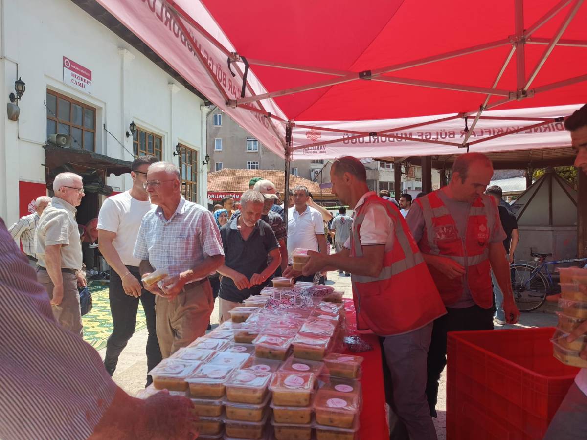 Vakıflar'dan Kırklareli'nde Aşure İkramı