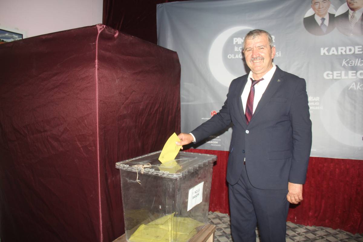 MHP Pınarhisar’da Başkan Bars Güven Tazeledi