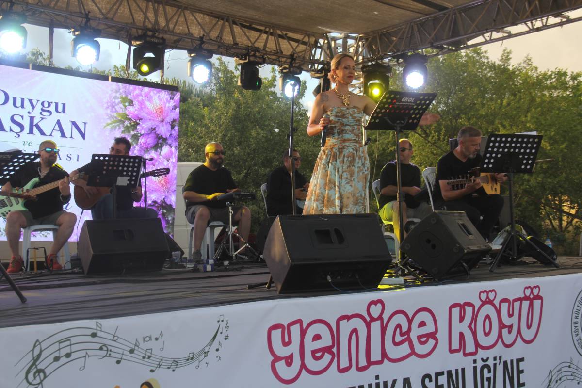 Memleket Sahnesinde Duygu Başkan Coşkusu