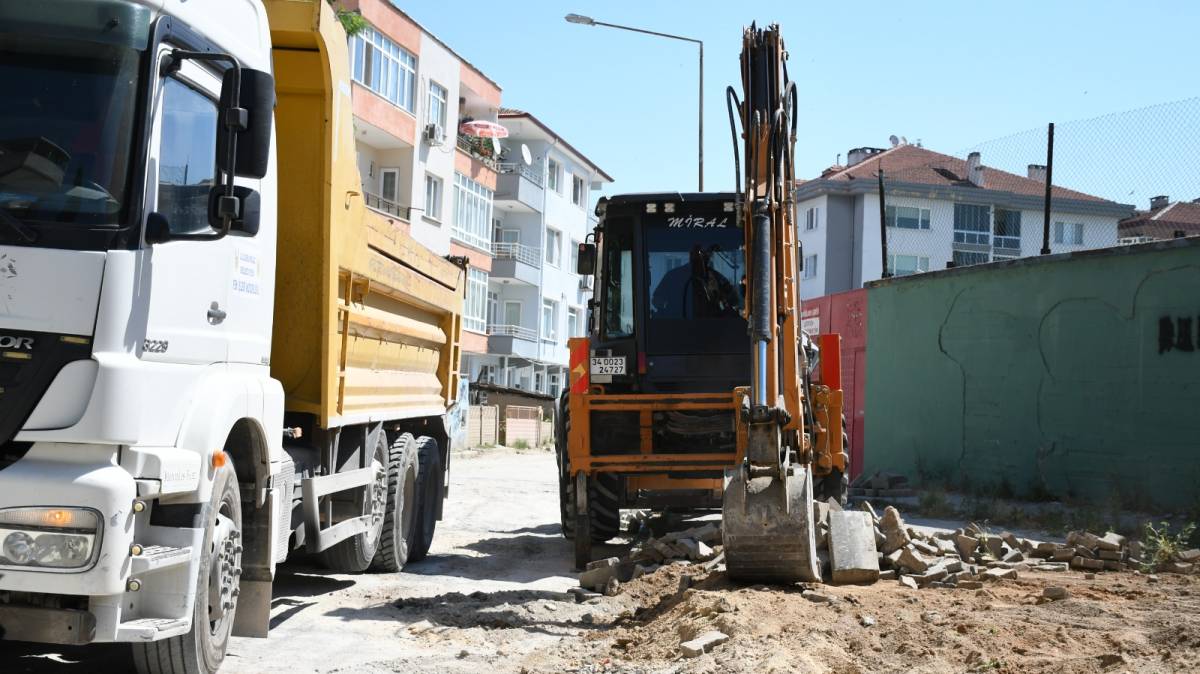 Lüleburgaz’da Yol ve Su Yenileme Çalışması