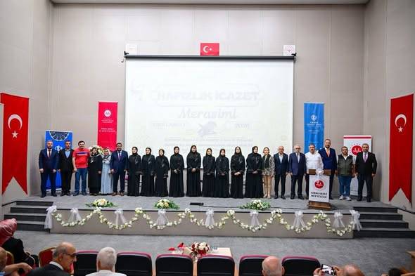 Kırklareli'nde Hafızlık İcazet Merasimi Büyük İlgi Gördü
