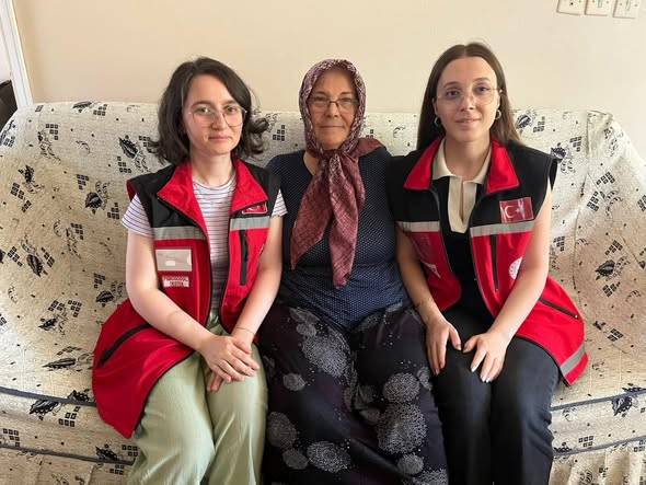 Babaeski'de Şehit Ailelerine 15 Temmuz Kapsamında Anlamlı Ziyaret