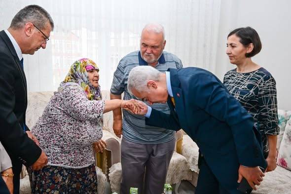 Vali Uğur Turan’dan 15 Temmuz Gazisi Kadir Altıntaş’a Anlamlı Ziyaret