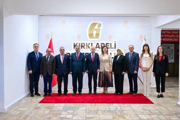 Vali Uğur Turan’dan Defterdarlık Grup Müdürü Murat Dönmez’e Hayırlı Olsun Ziyareti