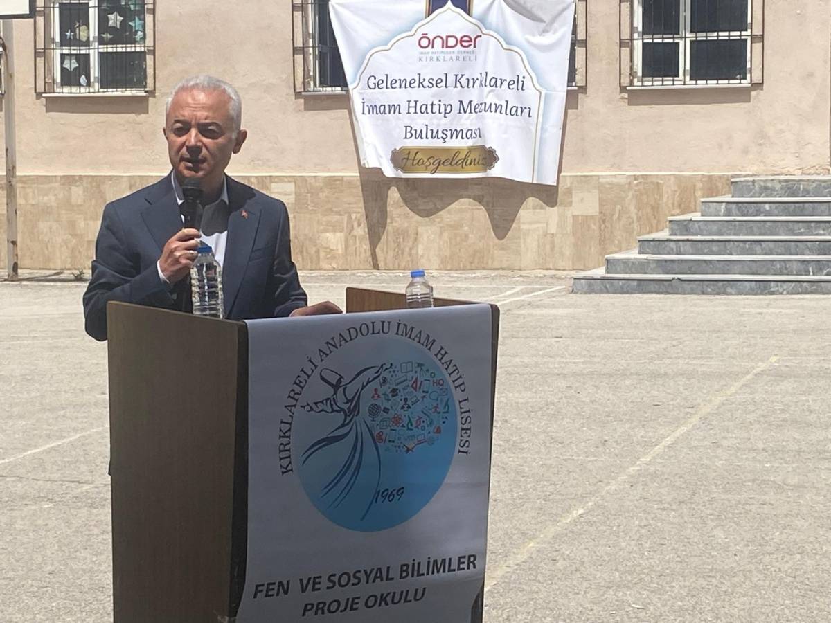 Vali Uğur Turan, İmam Hatip Mezunlarıyla Aynı Sofrada Buluştu