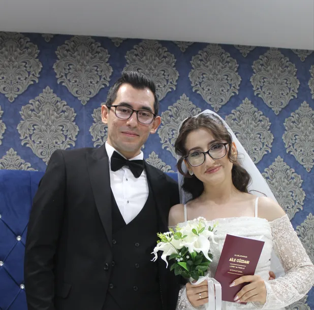 Feyzan ve Anıl Çifti Görkemli Törenle Dünya Evine Girdi
