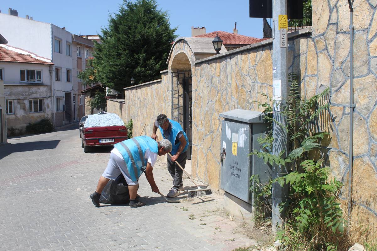 Yeşilay Bahçesi Baştan Sona Temizlendi