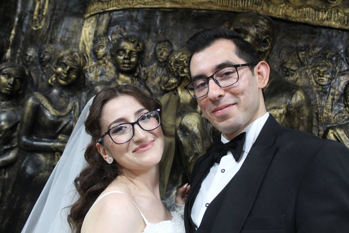 Feyzan ve Anıl Çifti Görkemli Törenle Dünya Evine Girdi